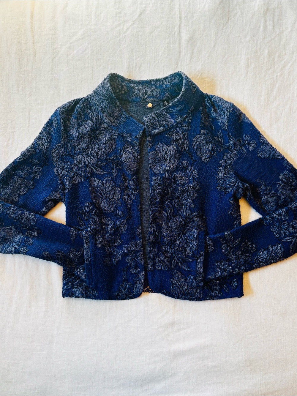Anthropologie Knitted & Knotted Blue Floral Knit Blazer Size M